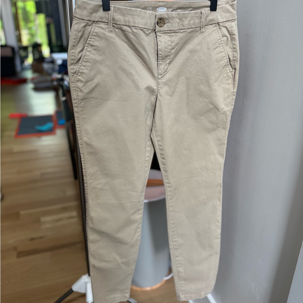 Women’s Skinny Khakis- Old Navy- size 8
